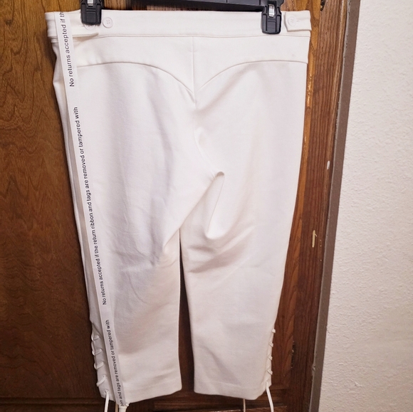 NWT A VINTAGE FIT Capri White Size M - Picture 7 of 12
